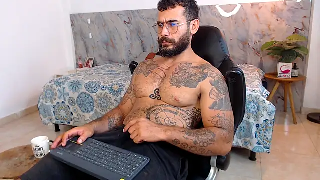 hanz col online show from November 16, 2025, 3:11 am