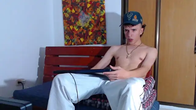 Keeny16 online show from January 17, 2025, 9:39 pm