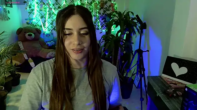 alana rose18 online show from February 27, 2025, 2:57 am