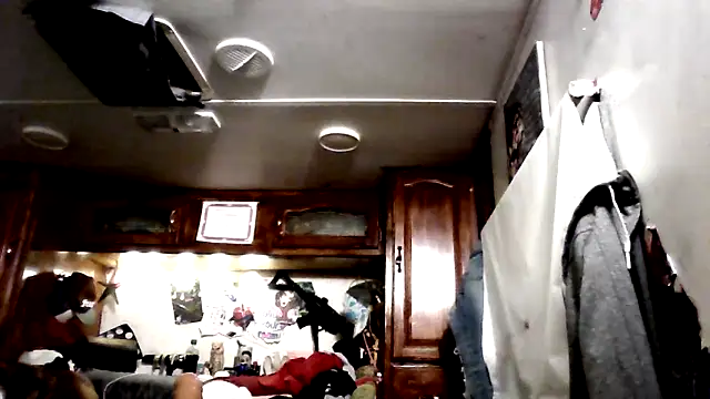 Snapshot of LitLilt chatting on March 15, 2026, 6:53 am LitLilt online show from March 15, 2026, 6:53 am