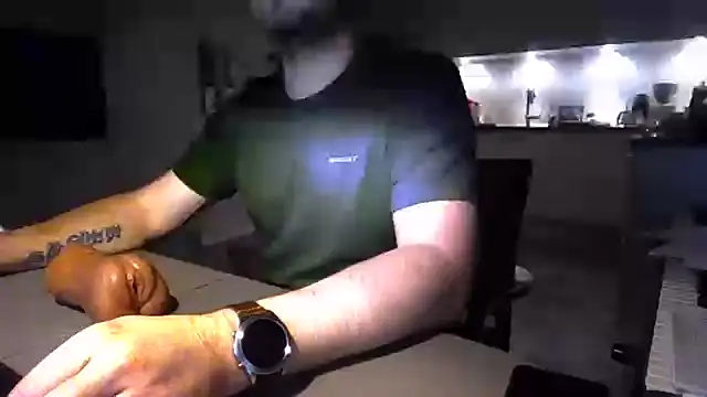 Snapshot of jensen38 chatting on February 21, 2025, 10:37 pm jensen38 online show from February 21, 2025, 10:37 pm