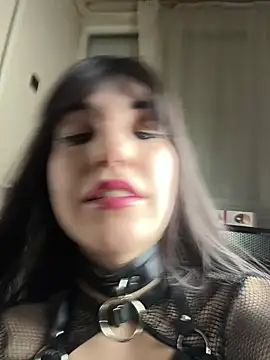 Snapshot of Sofia_Poly chatting on January 29, 2025, 9:39 pm Sofia Poly online show from January 29, 2025, 9:39 pm