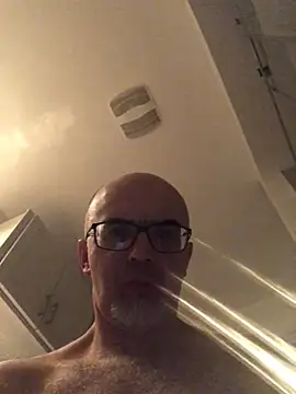 MaxVain online show from March 16, 2025, 3:25 am