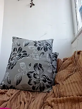 Snapshot of FoxRineHelen chatting on March 10, 2025, 1:21 pm FoxRineHelen online show from March 10, 2025, 1:21 pm