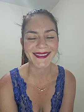 Snapshot of Hanny_24 chatting on October 21, 2025, 8:47 am Hanny 24 online show from October 21, 2025, 8:47 am