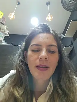 Snapshot of Hanny_24 chatting on November 18, 2025, 11:48 pm Hanny 24 online show from November 18, 2025, 11:48 pm