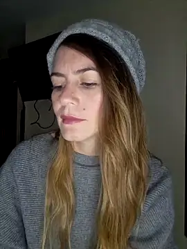 Snapshot of Hanny_24 chatting on March 10, 2025, 7:44 am Hanny 24 online show from March 10, 2025, 7:44 am