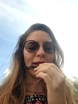 Snapshot of Hanny_24 chatting on February 11, 2025, 1:41 pm Hanny 24 online show from February 11, 2025, 1:41 pm