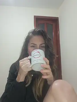 Snapshot of Hanny_24 chatting on October 15, 2025, 3:16 am Hanny 24 online show from October 15, 2025, 3:16 am