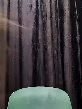 Snapshot of Lalisa_sexy chatting on November 22, 2025, 4:28 pm Lalisa sexy online show from November 22, 2025, 4:28 pm