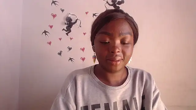 Snapshot of _Zooee chatting on June 10, 2026, 4:41 pm Zooee online show from June 10, 2026, 4:41 pm