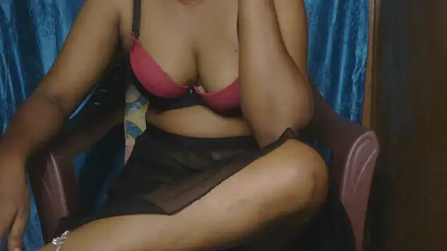 Snapshot of chocolatebabtamill chatting on June 7, 2026, 4:01 pm chocolatebabtamill online show from June 7, 2026, 4:01 pm
