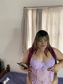 Snapshot of babyluna939 chatting on February 6, 2026, 1:18 pm babyluna939 online show from February 6, 2026, 1:18 pm