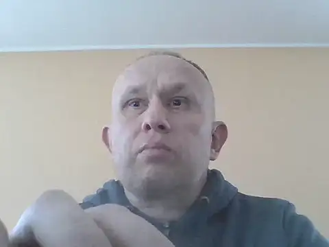 Snapshot of X46x chatting on November 8, 2025, 8:29 am X46x online show from November 8, 2025, 8:29 am