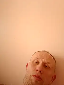 Snapshot of X46x chatting on September 26, 2025, 2:57 pm X46x online show from September 26, 2025, 2:57 pm