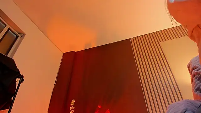 Little Ivy online show from April 7, 2026, 8:10 pm