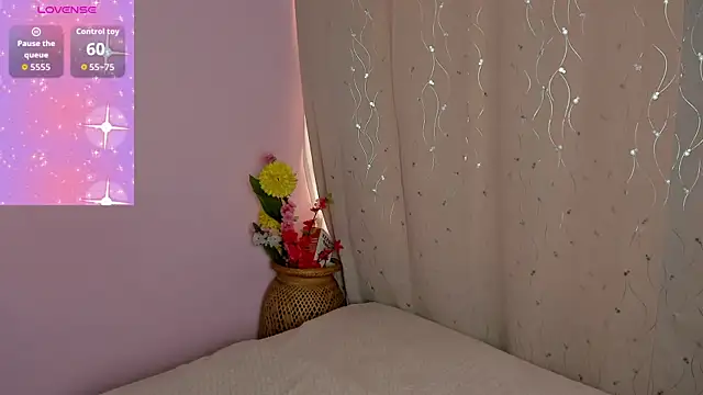 Little Ivy online show from April 1, 2026, 1:41 pm