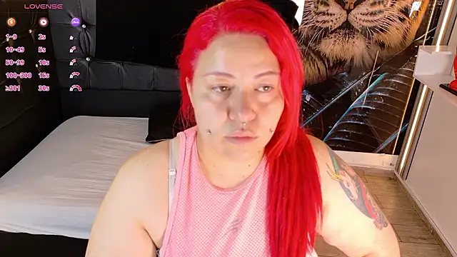 Snapshot of Bruja__Scarlata chatting on February 26, 2026, 12:54 am Bruja Scarlata online show from February 26, 2026, 12:54 am