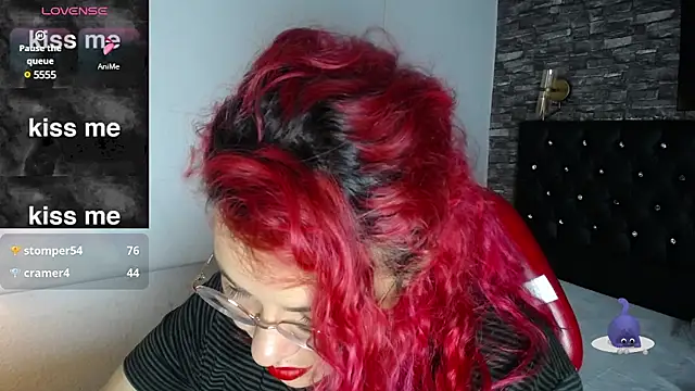 Snapshot of Bruja__Scarlata chatting on March 14, 2025, 5:02 pm Bruja Scarlata online show from March 14, 2025, 5:02 pm