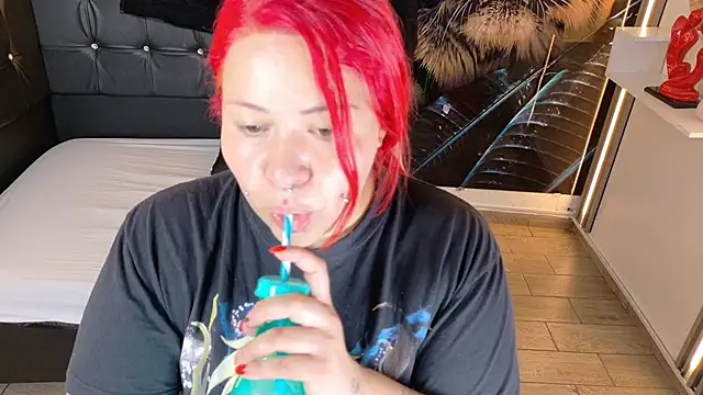 Snapshot of Bruja__Scarlata chatting on February 27, 2026, 1:28 am Bruja Scarlata online show from February 27, 2026, 1:28 am