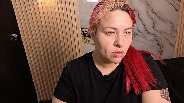 Snapshot of Bruja__Scarlata chatting on February 20, 2026, 12:40 am Bruja Scarlata online show from February 20, 2026, 12:40 am