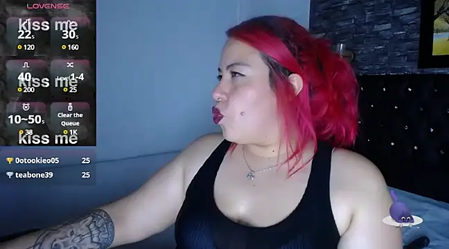 Snapshot of Bruja__Scarlata chatting on March 15, 2025, 5:37 pm Bruja Scarlata online show from March 15, 2025, 5:37 pm