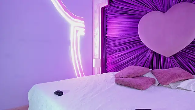 anastasia jhons online show from July 16, 2026, 12:02 pm
