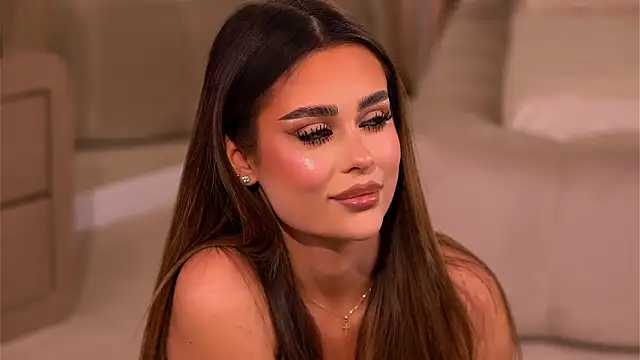 Snapshot of YasmineShaw chatting on February 18, 2026, 1:14 am YasmineShaw online show from February 18, 2026, 1:14 am