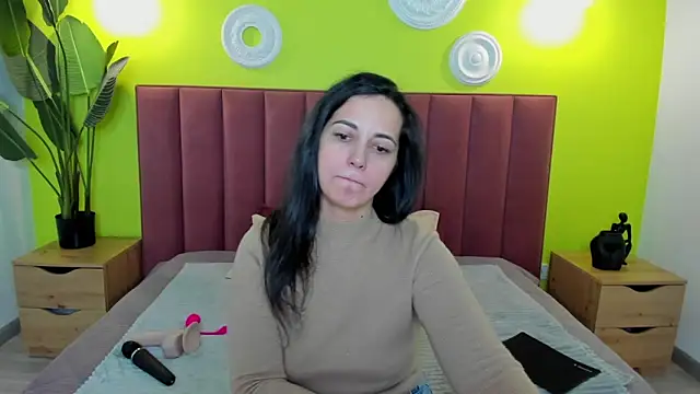 Snapshot of Linda_Insatiable chatting on April 18, 2026, 1:41 am Linda Insatiable online show from April 18, 2026, 1:41 am