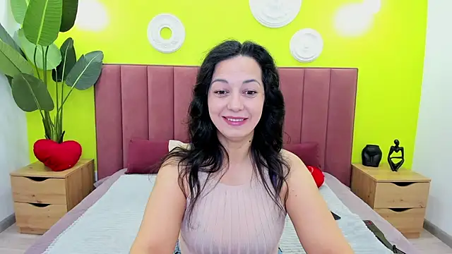 Snapshot of Linda_Insatiable chatting on May 18, 2026, 1:28 am Linda Insatiable online show from May 18, 2026, 1:28 am