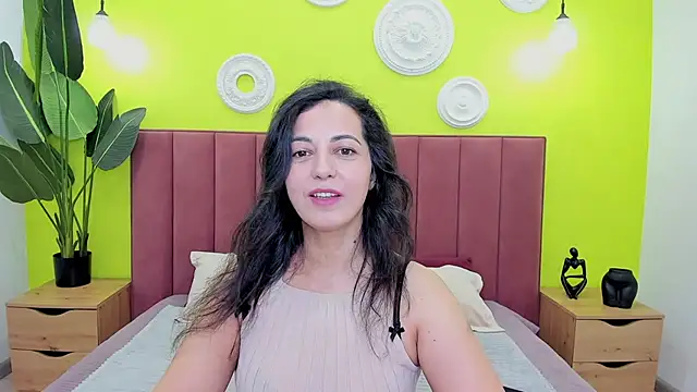 Snapshot of Linda_Insatiable chatting on May 8, 2026, 1:31 am Linda Insatiable online show from May 8, 2026, 1:31 am