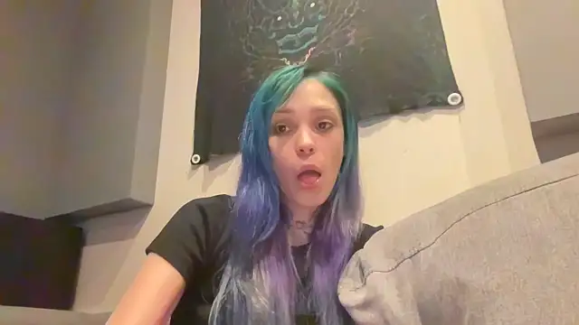 loletabb online show from December 20, 2025, 5:10 am