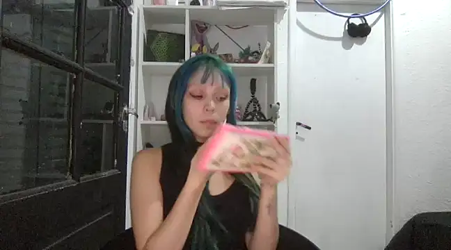 loletabb online show from March 22, 2025, 7:04 am