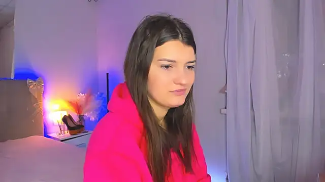 Snapshot of Laura_Leee chatting on February 16, 2026, 6:23 am Laura Leee online show from February 16, 2026, 6:23 am