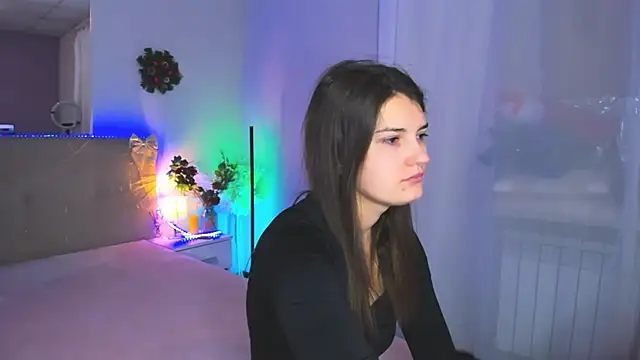 Snapshot of Laura_Leee chatting on December 22, 2025, 6:24 am Laura Leee online show from December 22, 2025, 6:24 am