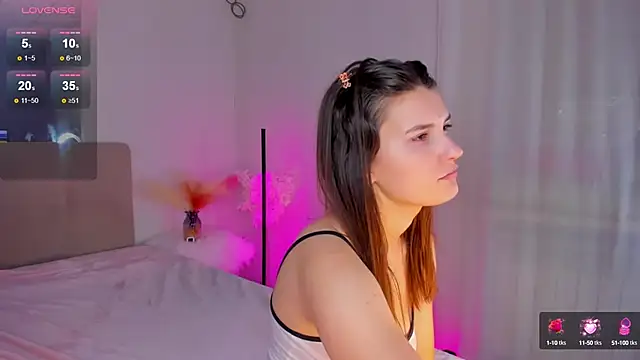 Laura Leee online show from March 8, 2025, 9:17 am