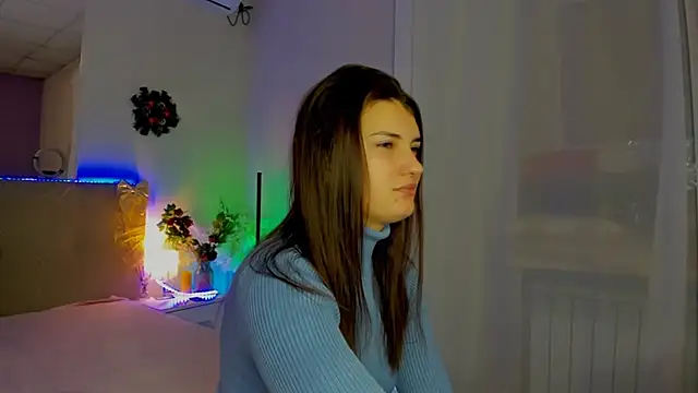 Snapshot of Laura_Leee chatting on December 19, 2025, 6:16 am Laura Leee online show from December 19, 2025, 6:16 am