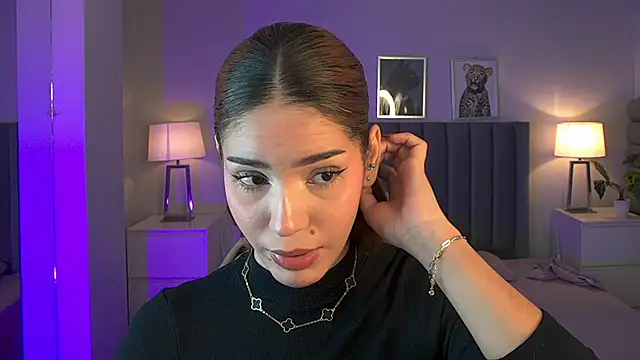 Snapshot of Madie__collins chatting on May 7, 2026, 12:08 pm Madie collins online show from May 7, 2026, 12:08 pm