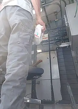 Snapshot of vanscr1 chatting on September 18, 2025, 5:27 pm vanscr1 online show from September 18, 2025, 5:27 pm