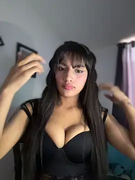 Snapshot of Dulceeany chatting on February 12, 2026, 9:58 pm Dulceeany online show from February 12, 2026, 9:58 pm