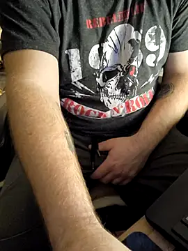 OdinWolf1990 online show from November 17, 2025, 7:01 am