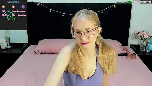 Snapshot of CatmintLush chatting on April 30, 2026, 11:31 pm CatmintLush online show from April 30, 2026, 11:31 pm