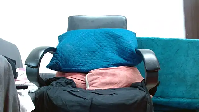 Snapshot of Darcy_Lopez chatting on March 29, 2026, 1:24 pm Darcy Lopez online show from March 29, 2026, 1:24 pm