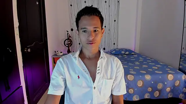 Snapshot of alessandro_wizard chatting on March 15, 2025, 12:56 pm alessandro wizard online show from March 15, 2025, 12:56 pm