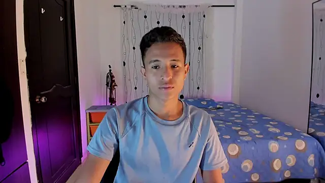 Snapshot of alessandro_wizard chatting on February 10, 2025, 11:45 pm alessandro wizard online show from February 10, 2025, 11:45 pm