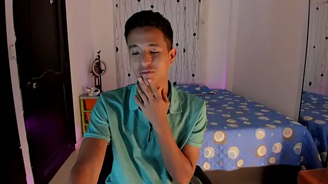 Snapshot of alessandro_wizard chatting on February 12, 2025, 9:54 pm alessandro wizard online show from February 12, 2025, 9:54 pm