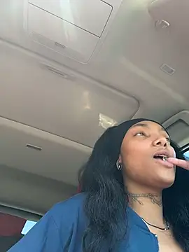 butterflybootyy online show from March 13, 2026, 6:57 pm