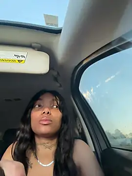 butterflybootyy online show from March 4, 2025, 6:29 pm