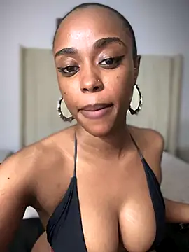 Snapshot of BhadBhad_Kitty chatting on November 25, 2025, 5:30 am BhadBhad Kitty online show from November 25, 2025, 5:30 am