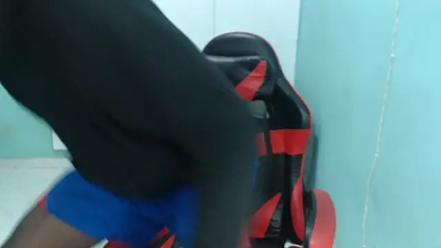 black30cmdick online show from January 13, 2026, 4:33 pm